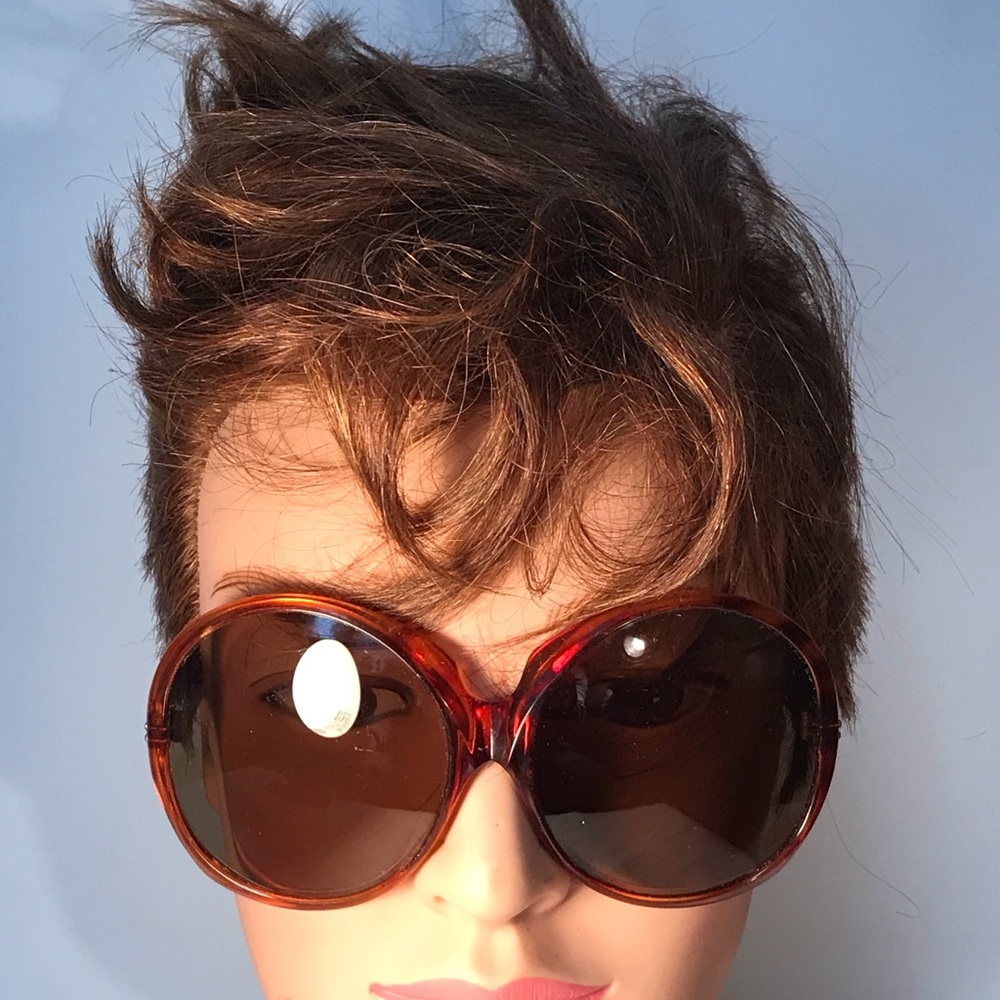 VINTAGE WOMENS SUNGLASSES MADE IN FRANCE
